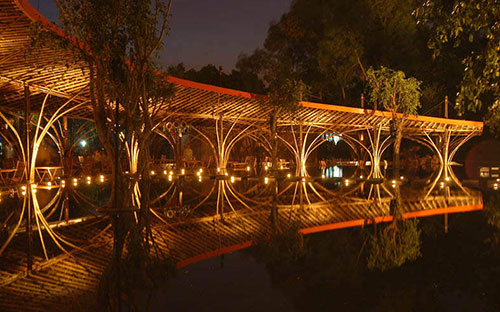 Một công trình kiến trúc cafe độc đáo: Gió và nước