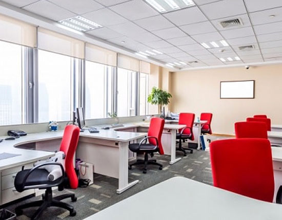 Cách bài trí bàn làm việc cho văn phòng nhỏ hẹp