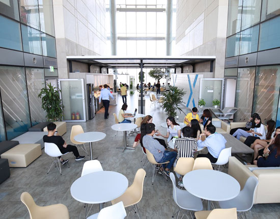 Chiêm ngưỡng một trong những văn phòng làm việc đẹp nhất Hà Nội