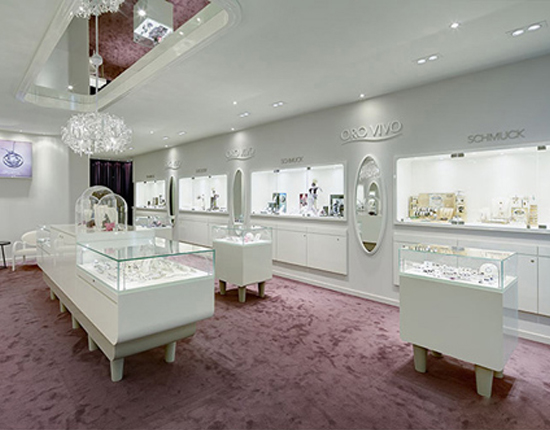 Thiết kế cửa hàng trang sức với phong cách sang trọng, tinh tế.