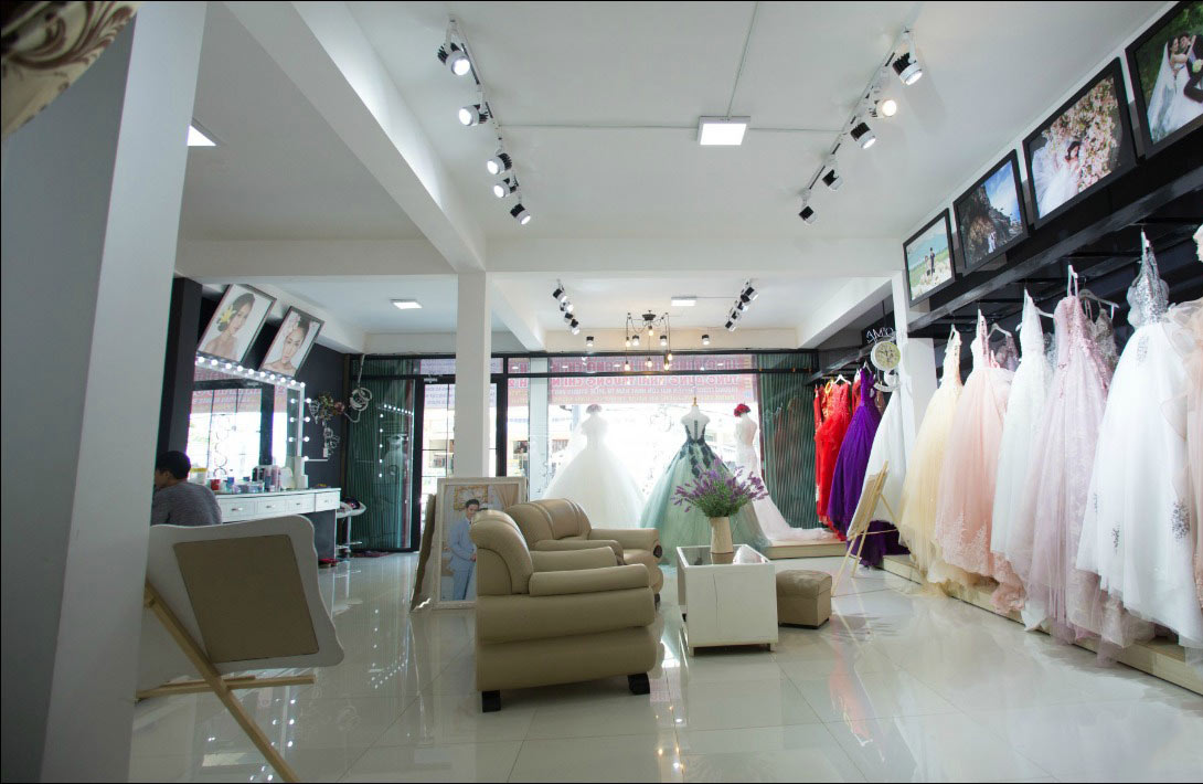 Mẫu thiết kế nội thất showroom áo cưới