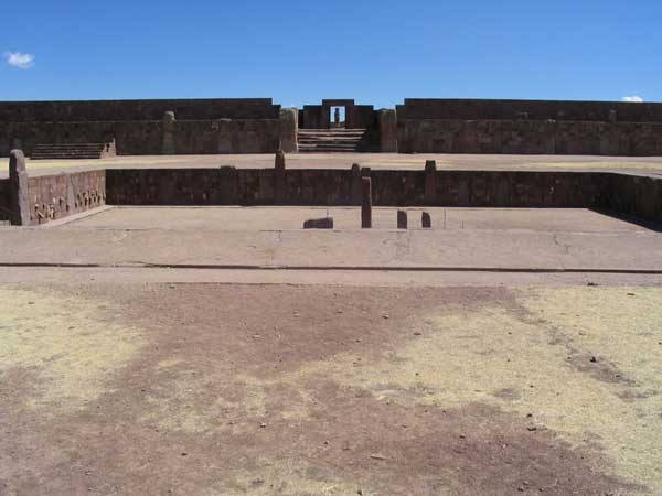 Quần thể di tích Tiwanaku tại Bolivia (Ảnh: Anakin~commonswiki, Wikimedia)