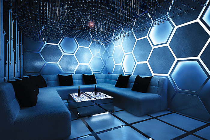 Nhiều phòng lại được thiết kế theo phong cách hiện đại, tại cảm giác như đang bước vào không gian huyền bí của một bộ phim khoa học viễn tưởng.